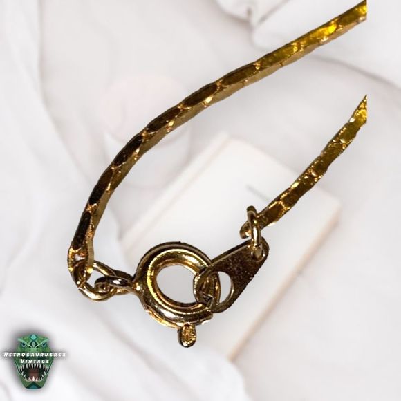 VINTAGE Power Nautilus Seashell & Gold Tone Metal Chain Pendant Mermaid Necklace - Picture 7 of 10